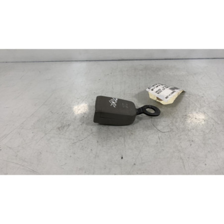 Attache ceinture arriere gauche DAEWOO REZZO Photo n°1