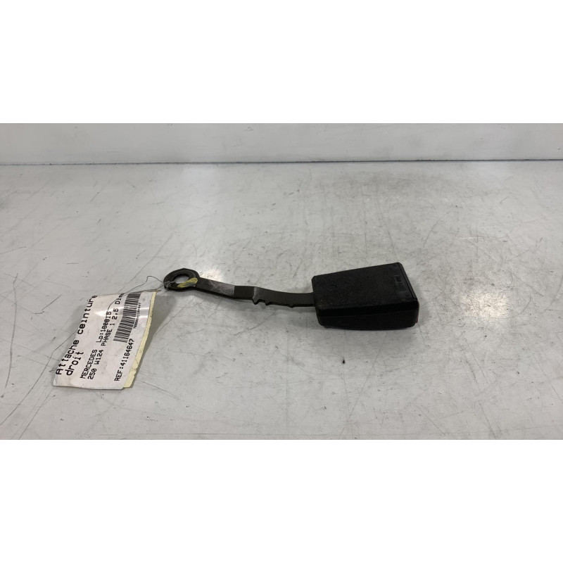 Attache ceinture avant droit MERCEDES 250 W124 Photo n°3