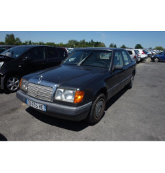 Pretensionneur de ceinture avant droit MERCEDES 250 W124