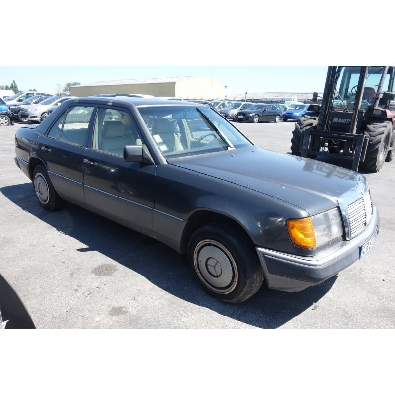 Pompe lave glace avant MERCEDES 250 W124 Photo n°7
