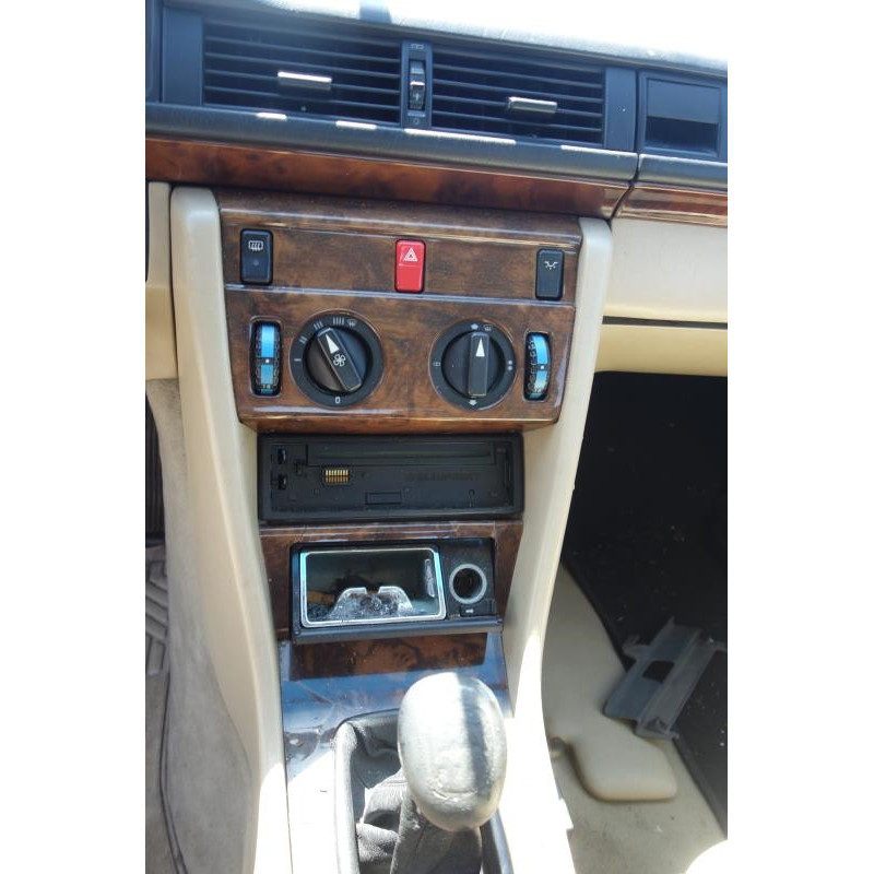 Pompe lave glace avant MERCEDES 250 W124 Photo n°10