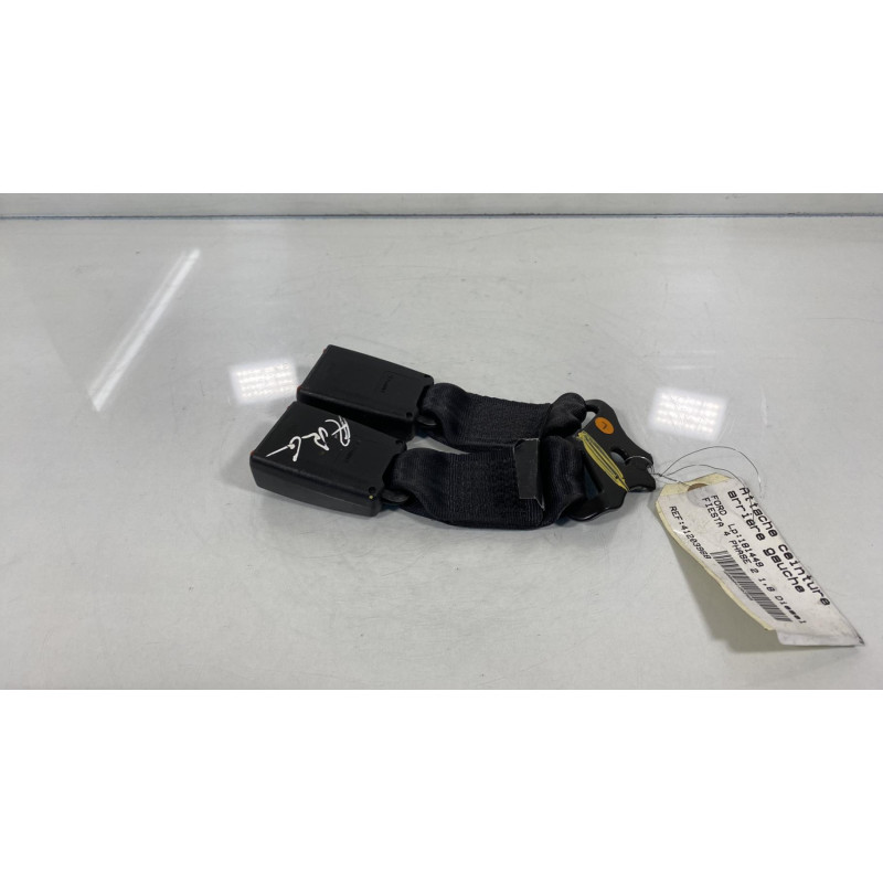 Attache ceinture arriere gauche FORD FIESTA 4 Photo n°2