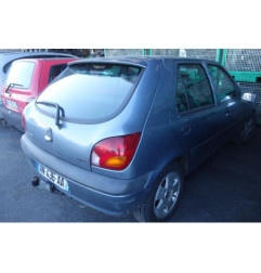 Attache ceinture arriere gauche FORD FIESTA 4