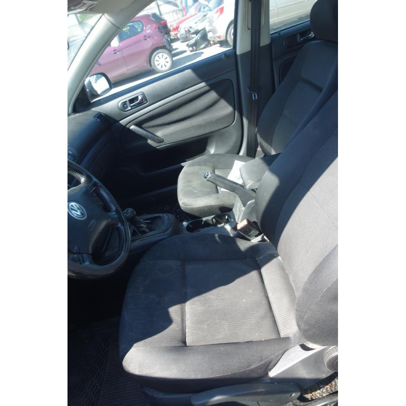 Anti brouillard droit (feux) VOLKSWAGEN PASSAT 4 Photo n°9