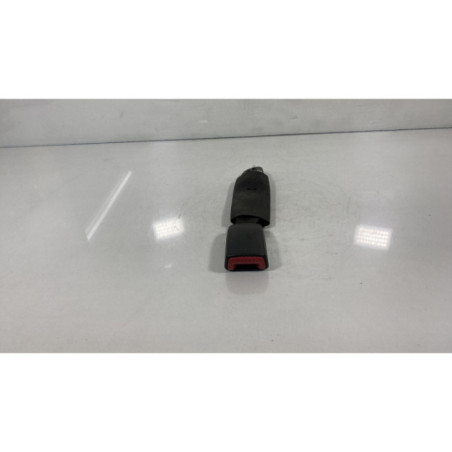 Attache ceinture arriere gauche TOYOTA RAV4 3 Photo n°1