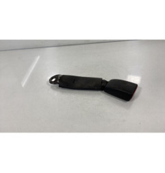 Attache ceinture arriere gauche TOYOTA RAV4 3