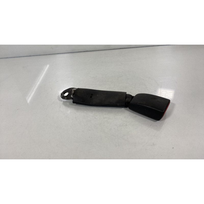 Attache ceinture arriere gauche TOYOTA RAV4 3 Photo n°2