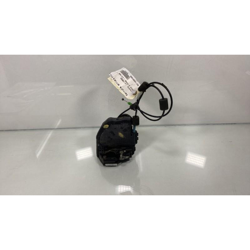 Serrure arriere droit TOYOTA RAV4 3 Photo n°1