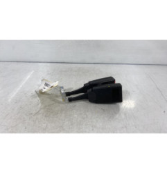 Attache ceinture arriere droit OPEL CORSA C