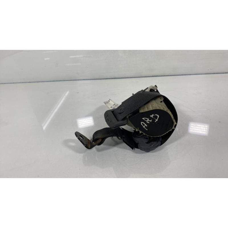 Ceinture arriere droit OPEL CORSA C Photo n°1