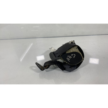 Ceinture arriere droit OPEL CORSA C Photo n°1