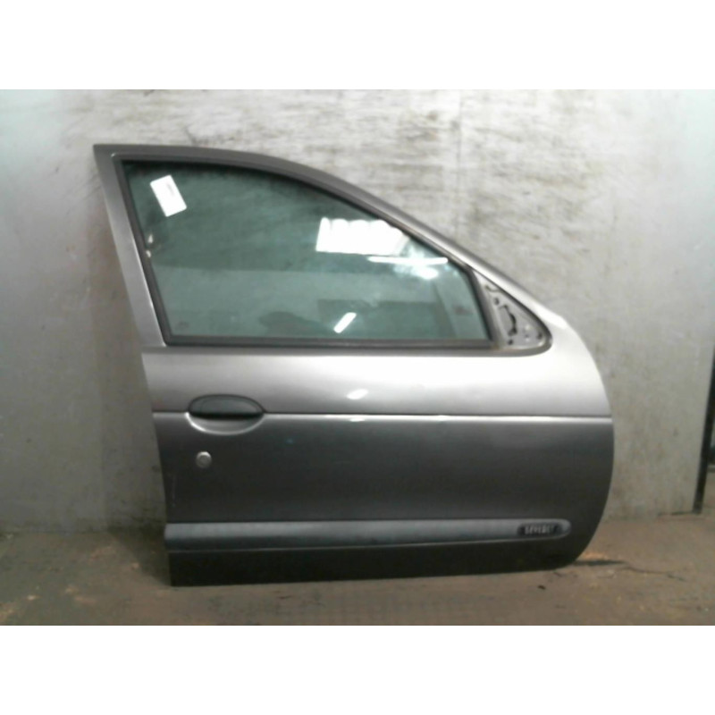 Porte avant droit RENAULT MEGANE 1 Photo n°3