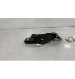 Attache ceinture arriere droit NISSAN QASHQAI 1 Photo n°1