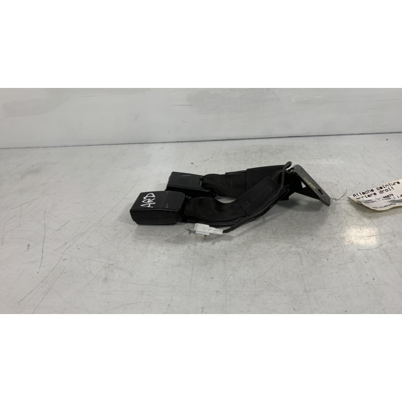 Attache ceinture arriere droit NISSAN QASHQAI 1 Photo n°1