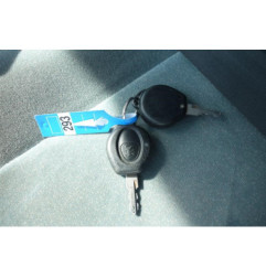 Attache ceinture arriere droit PEUGEOT 206