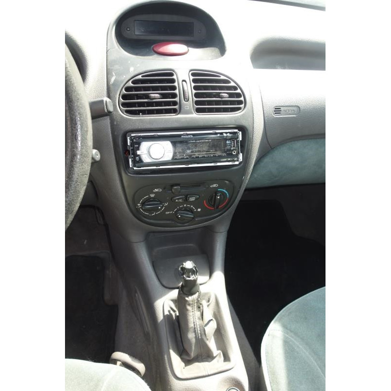 Attache ceinture arriere droit PEUGEOT 206 Photo n°13