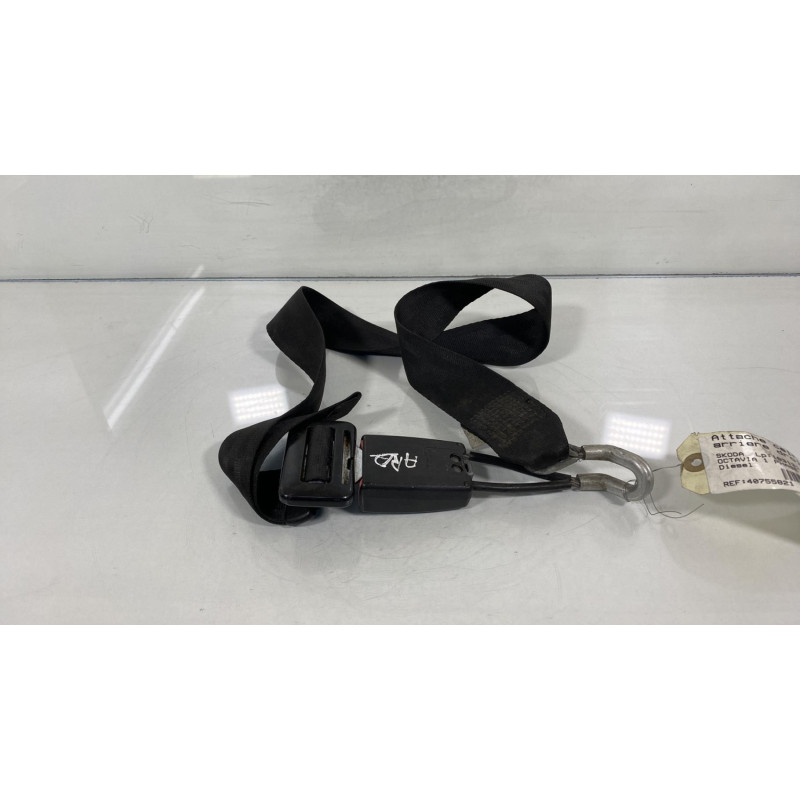 Attache ceinture arriere droit SKODA OCTAVIA 1 Photo n°1