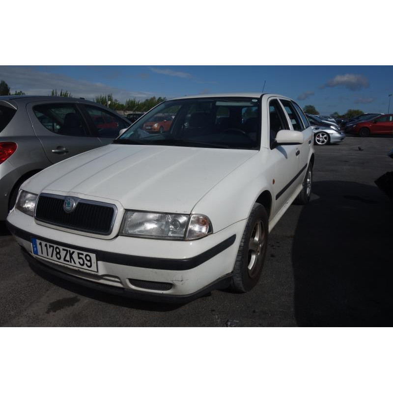 Pompe à carburant SKODA OCTAVIA 1 Photo n°4