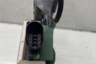 Serrure avant droit VOLKSWAGEN PASSAT 4