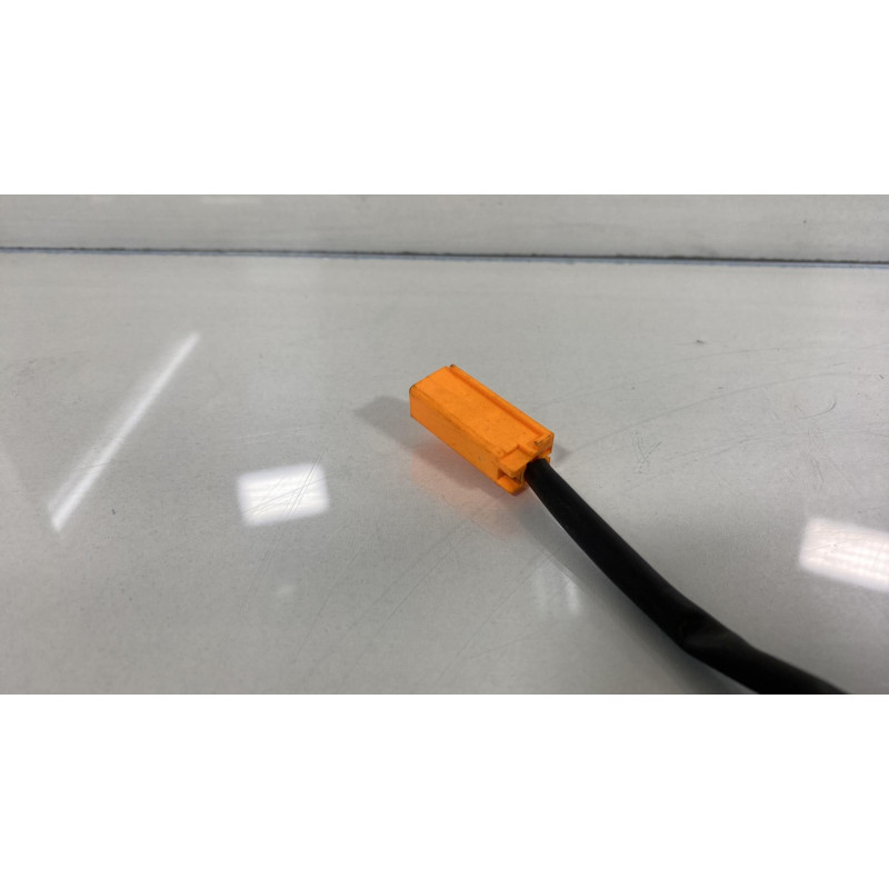 Attache ceinture avant gauche MAZDA 2 1 Photo n°3