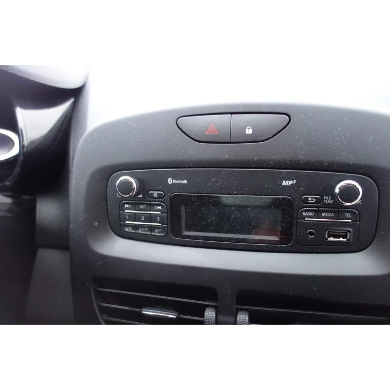 Poignee porte avant droit RENAULT CLIO 4 Photo n°12