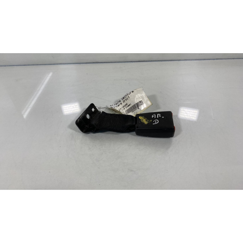 Attache ceinture arriere droit FIAT BRAVO 2 Photo n°3