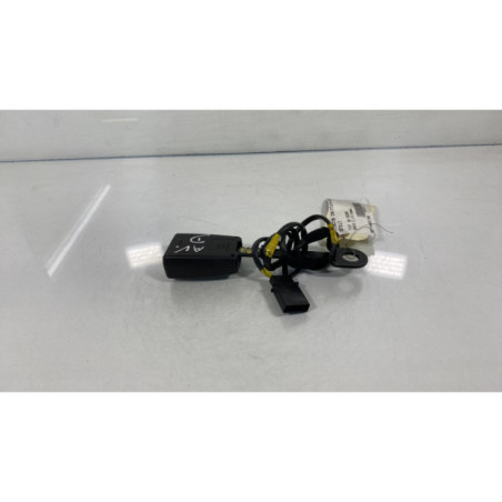 Attache ceinture avant droit FIAT BRAVO 2 Photo n°1