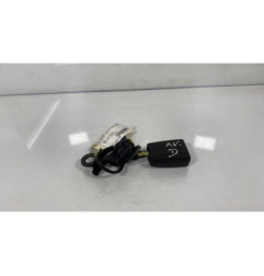 Attache ceinture avant droit FIAT BRAVO 2