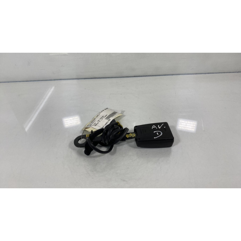 Attache ceinture avant droit FIAT BRAVO 2 Photo n°2