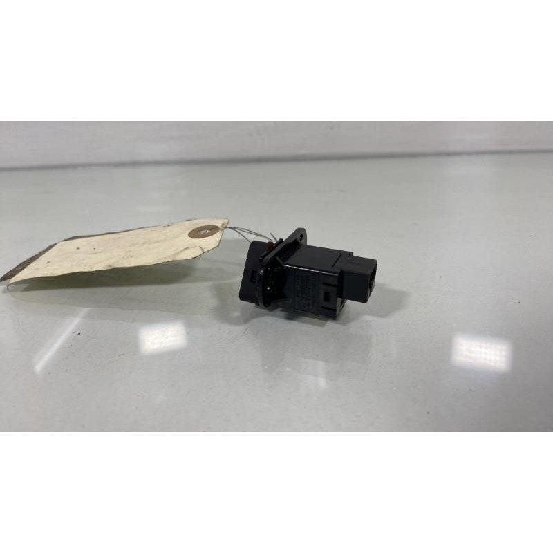 Bouton de warning CHEVROLET AVEO 2 Photo n°2