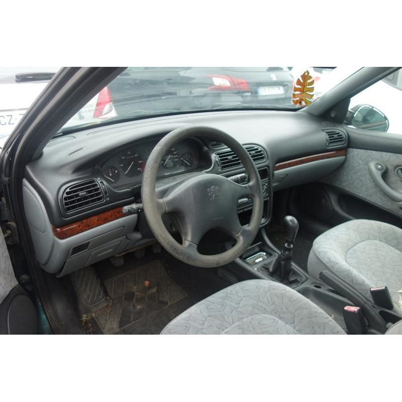 Ceinture arriere gauche PEUGEOT 406 Photo n°9