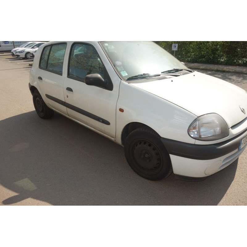 Volant RENAULT CLIO 2 Photo n°5