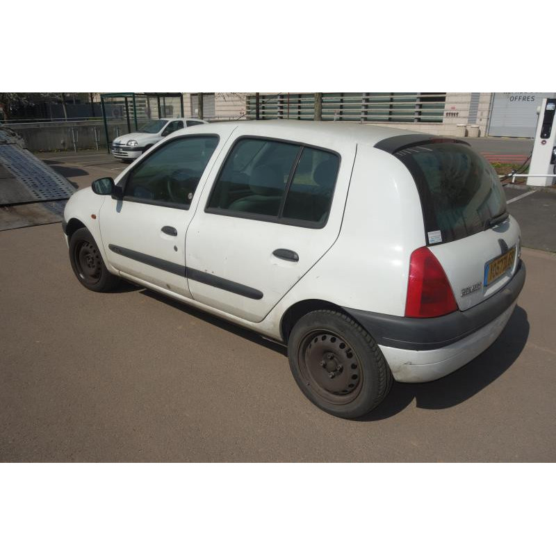 Volant RENAULT CLIO 2 Photo n°7