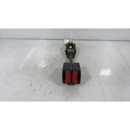 Attache ceinture arriere centrale CITROEN C4 GRAND PICASSO 1 Photo n°1