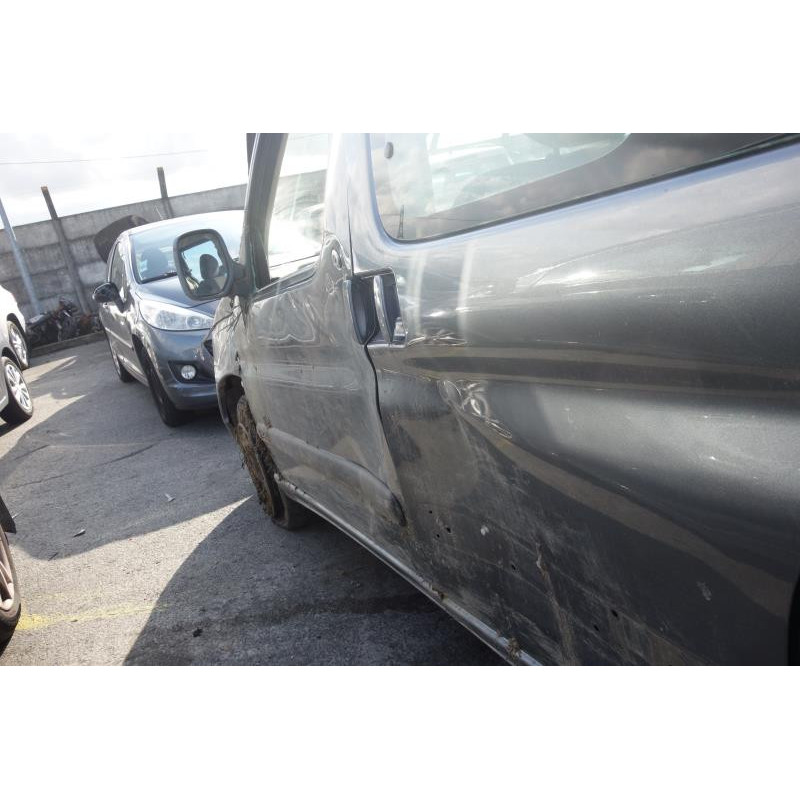 Attache ceinture arriere gauche CITROEN BERLINGO 1 Photo n°8