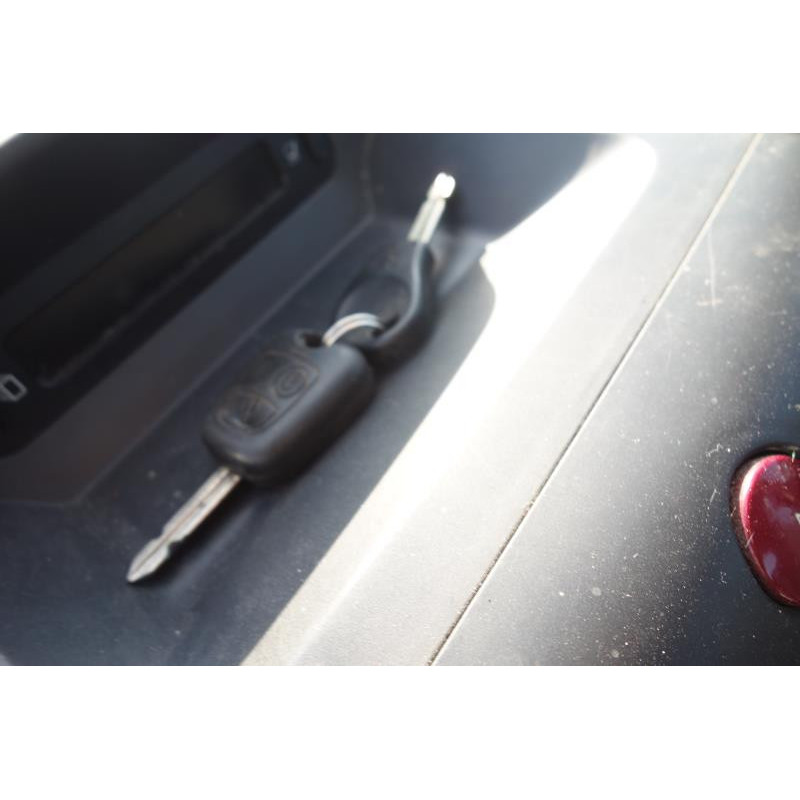 Attache ceinture arriere gauche CITROEN BERLINGO 1 Photo n°11