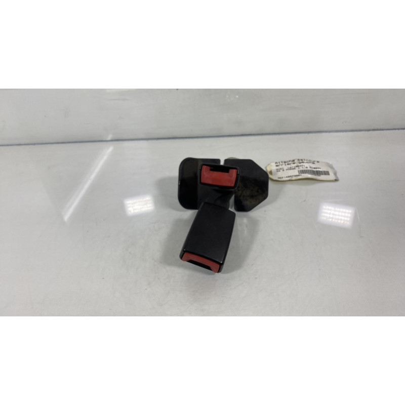 Attache ceinture arriere gauche AUDI A4 2 Photo n°1