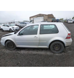 Attache ceinture arriere droit VOLKSWAGEN GOLF 4