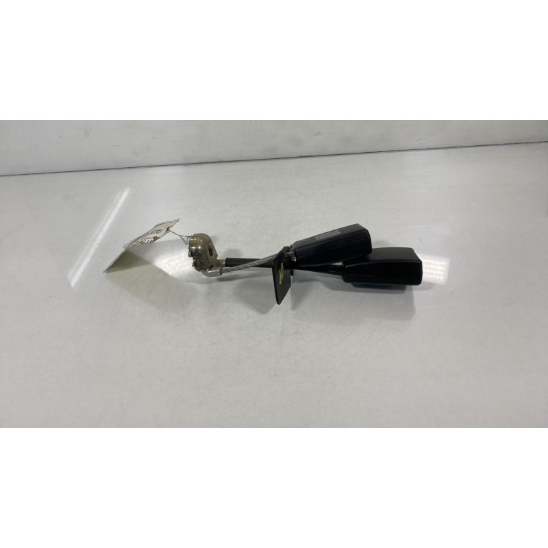 Attache ceinture arriere gauche VOLKSWAGEN PASSAT 4 Photo n°3