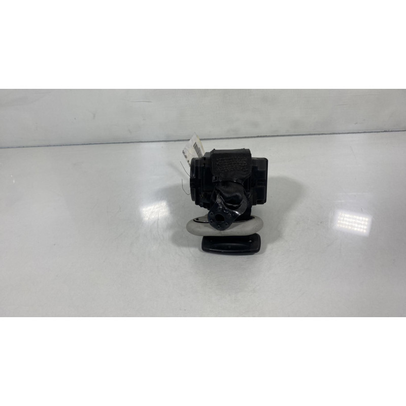 Ceinture arriere droit VOLKSWAGEN GOLF 4 Photo n°1