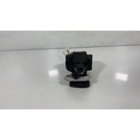Ceinture arriere droit VOLKSWAGEN GOLF 4 Photo n°1