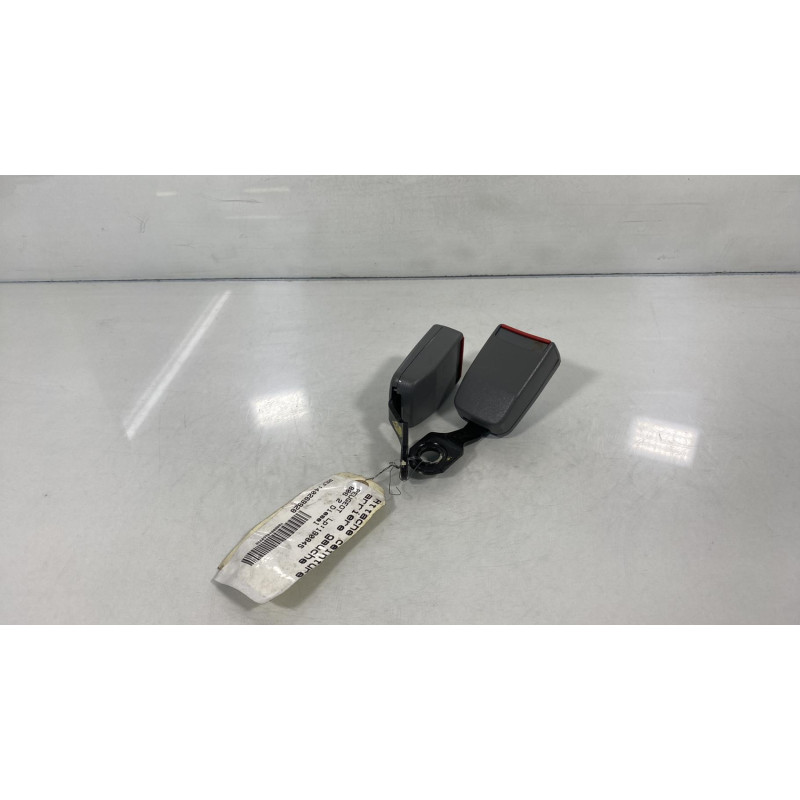 Attache ceinture arriere gauche PEUGEOT 806 Photo n°3
