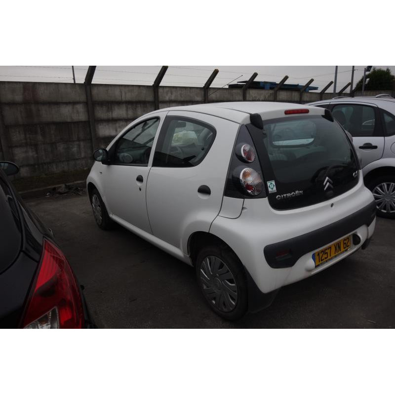 Attache ceinture arriere gauche CITROEN C1 1 Photo n°4