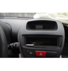 Attache ceinture arriere gauche CITROEN C1 1
