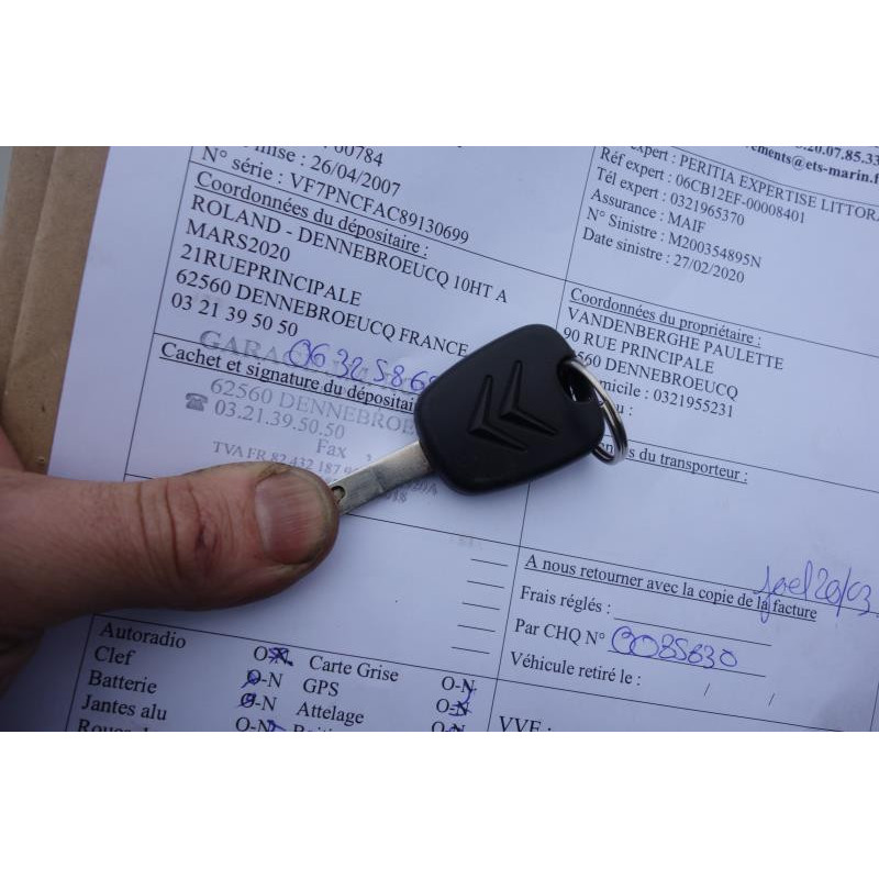 Attache ceinture arriere gauche CITROEN C1 1 Photo n°14