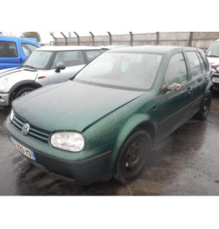 Attache ceinture arriere centrale VOLKSWAGEN GOLF 4