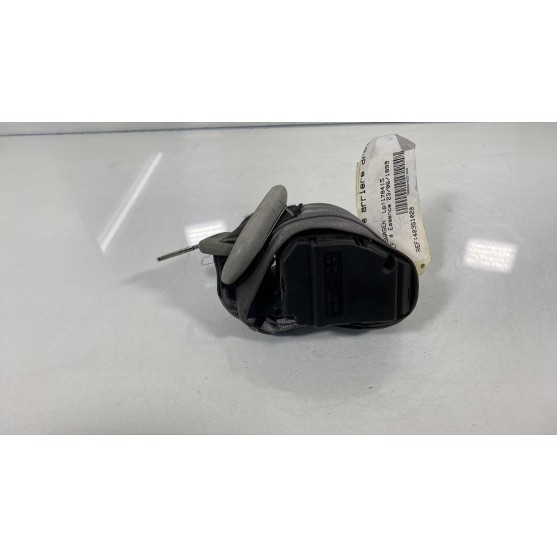 Ceinture arriere droit VOLKSWAGEN GOLF 4 Photo n°1