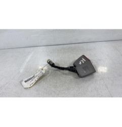 Attache ceinture arriere centrale VOLKSWAGEN GOLF 4 Photo n°1