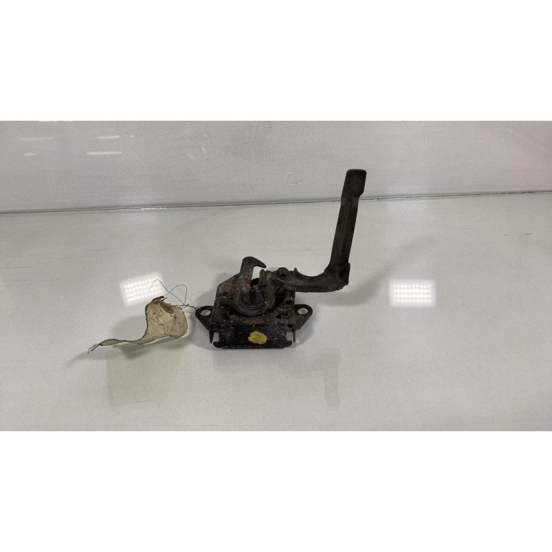 Fermeture de capot MAZDA 323 6 Photo n°1
