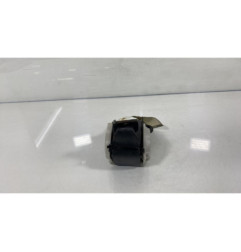 Ceinture arriere droit MAZDA 323 6 Photo n°1